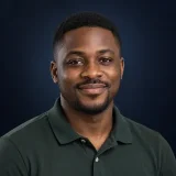 Portrait of Tunde Adeyemi, a BookieScout reader